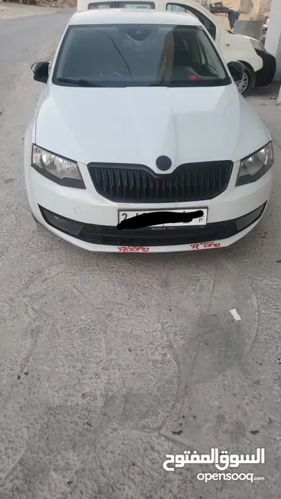 سكودا اوكتافيا  صالون منور 1600 قير عادي اصل عمومي منفوضه صح