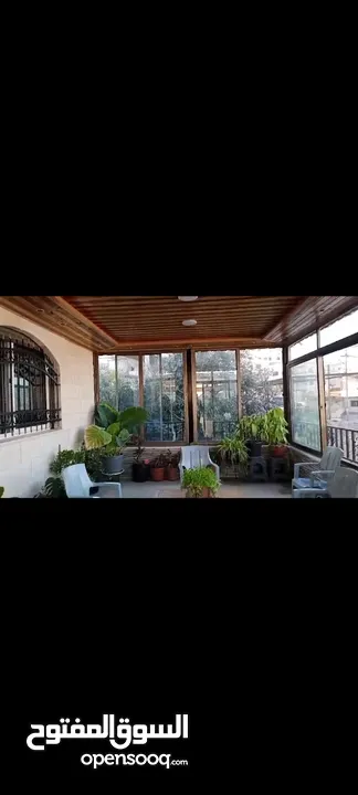 منزل مستقل للبيع السلط الصافح بجانب مسجد حفصه ومدرسة آمنه بنت وهب