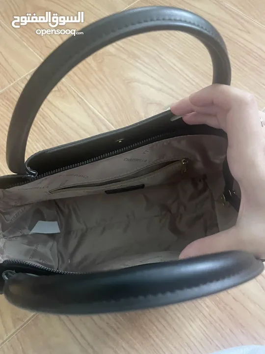 chris bella black leather purse for women. شنتة/شنطة/حقيبة كريس بيلا جلد اسود نسائية حجم كبير جديدة