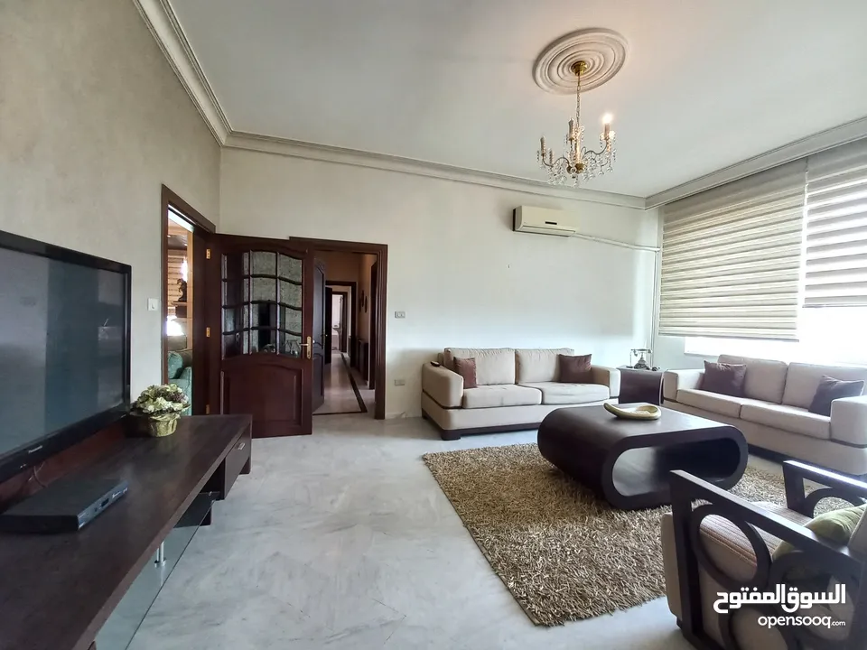 شقة طابقية مفروشة للإيجار في السابع  ( Property 32536 ) سنوي فقط