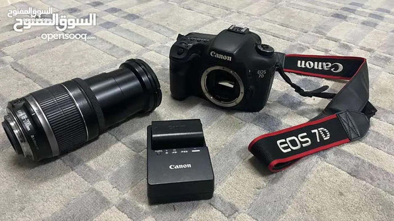 Canon EOS 7D DSLR Camera with Canon ESF 18-200mm