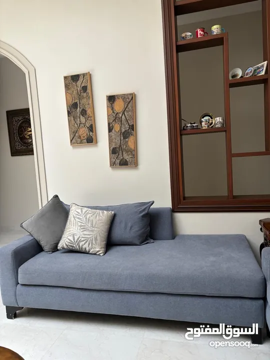 Living room couch/sofa (price negotiable) - طقم كنب قابل للتفاوض