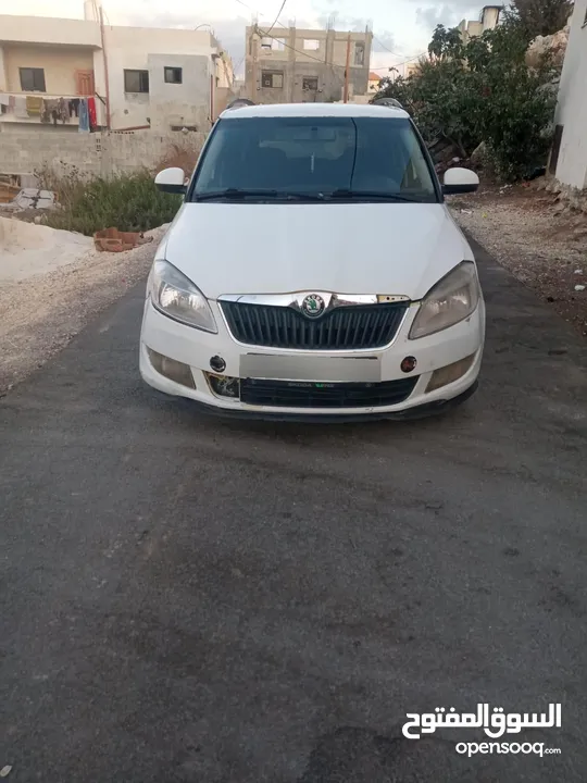 سكودا فابيا 2011