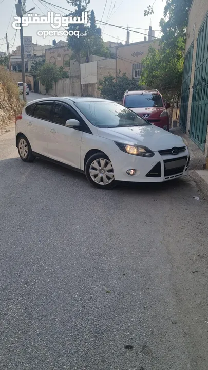 فورد فوقس هاتش باك 2013