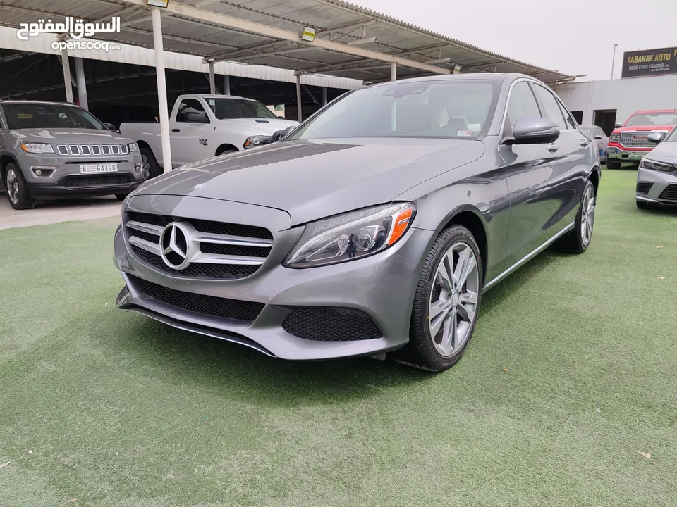 Mersdese Benz C300 model 2017 full option banuramic