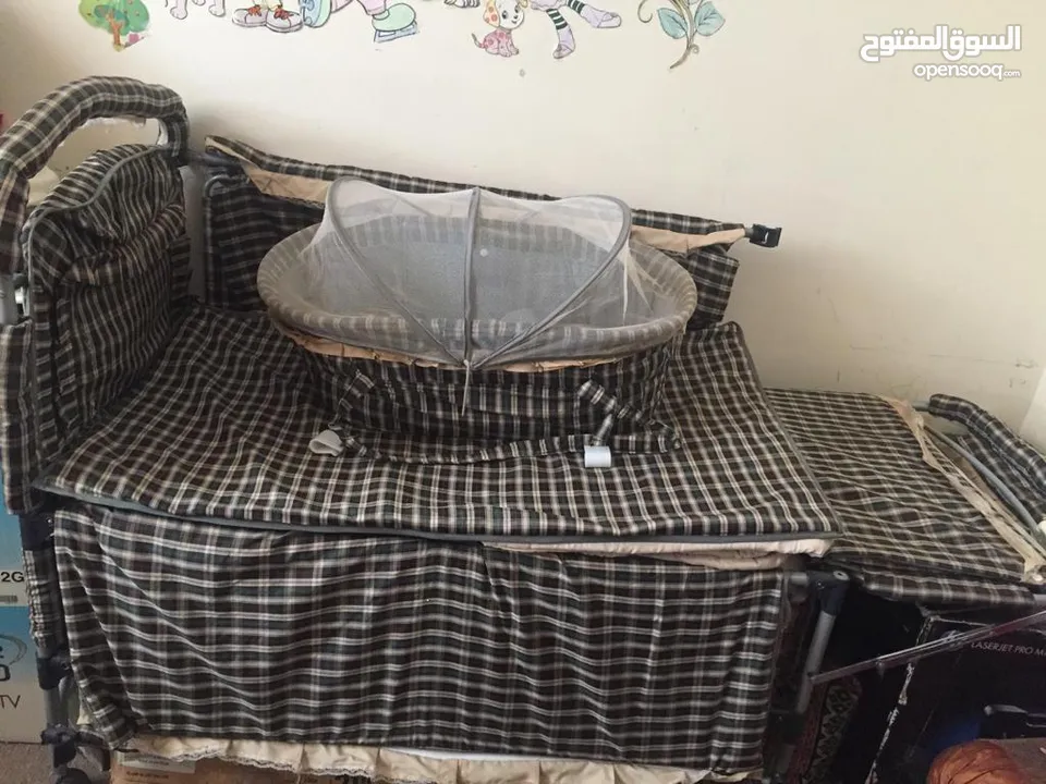 سرير مع هندول للاطفال والرضع مدمج