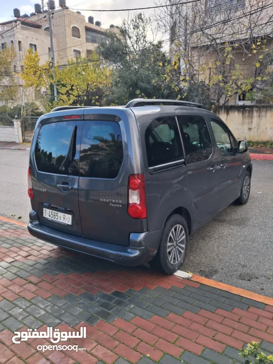 بيجو بارتنر 2017 جير عادي 6+1 ديزل دهان شركة يد صفر عداد 93