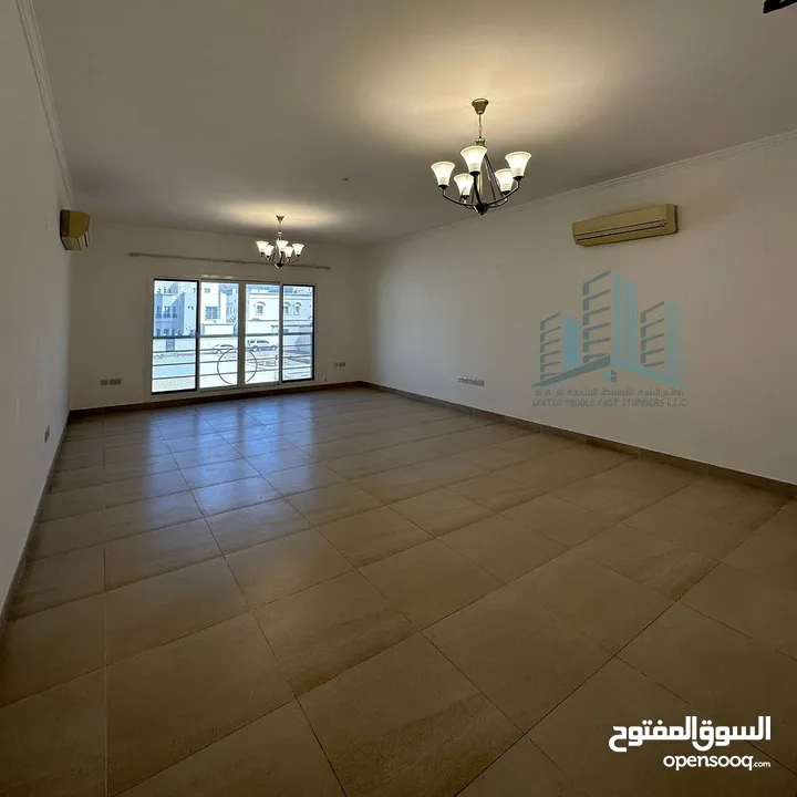 2 BR Apartment / شقة مكونة من غرفتين