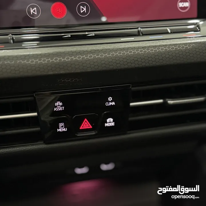 VW GOLF GTI MK8 تحفة بما تعنيه الكلمة من معنى