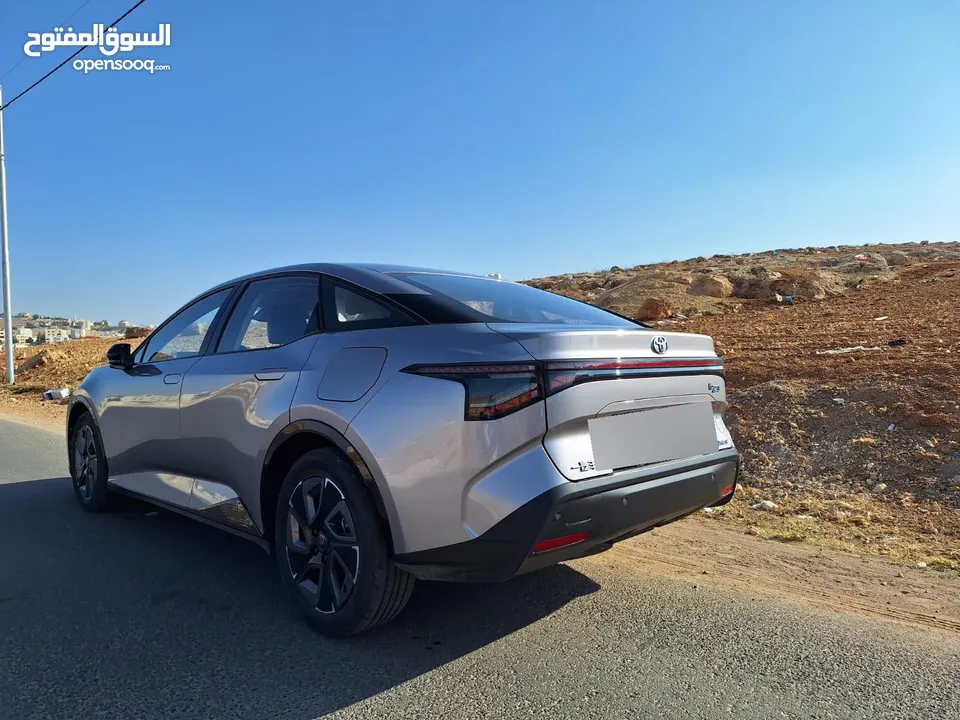 تويوتا bz3 قطعت 3100كم فقط بسعر 18,500 دينار من المالك مباشره