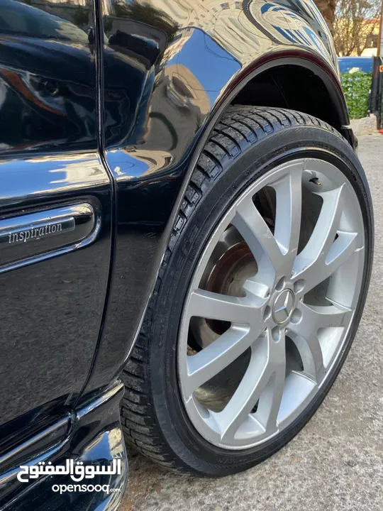 مرسيدس ML 350 موديل 2003 بحاله الوكاله مالك واحد ماشي 137 الف ميل