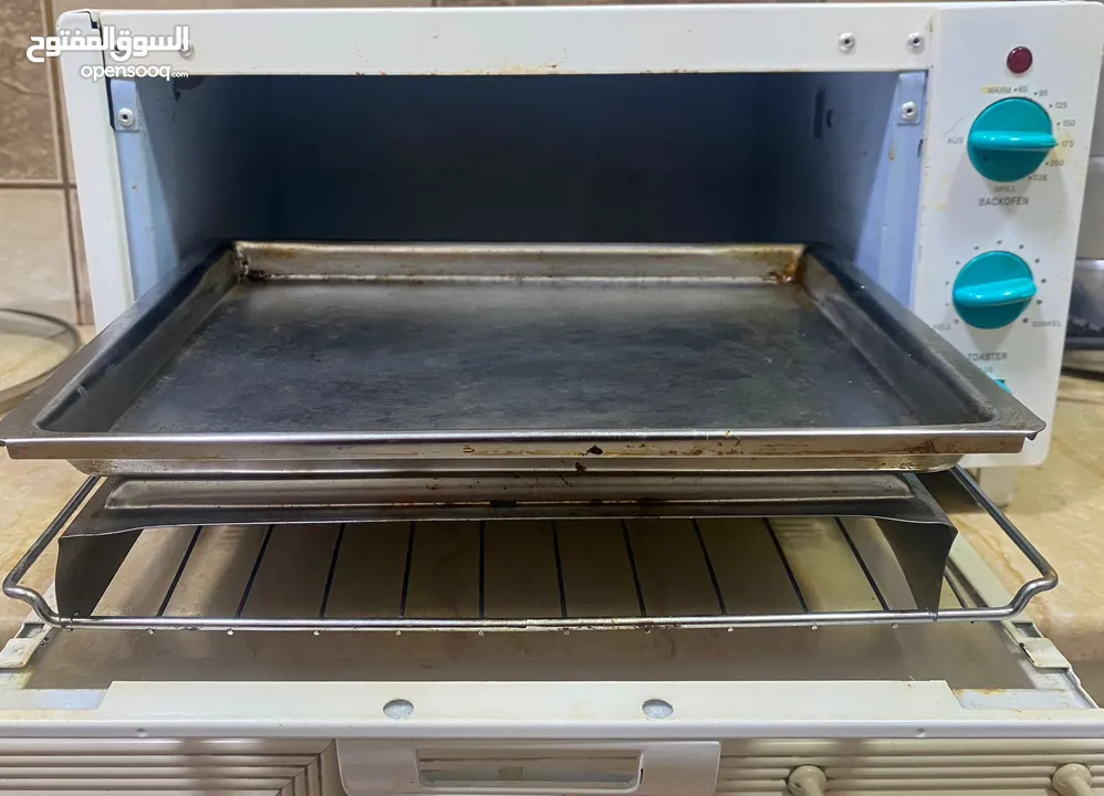 Small electric oven