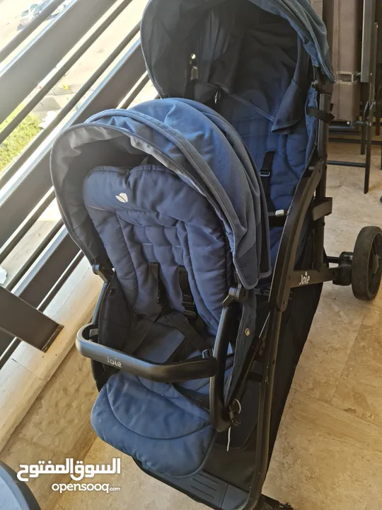 Joie stroller twin in excellent condition  عرباية للتوأم بحالة ممتازة