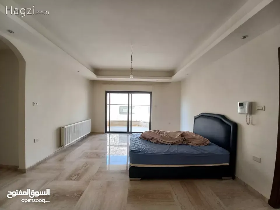 شقة شبه مفروشة للايجار في دير غبار  ( Property 33412 ) سنوي فقط