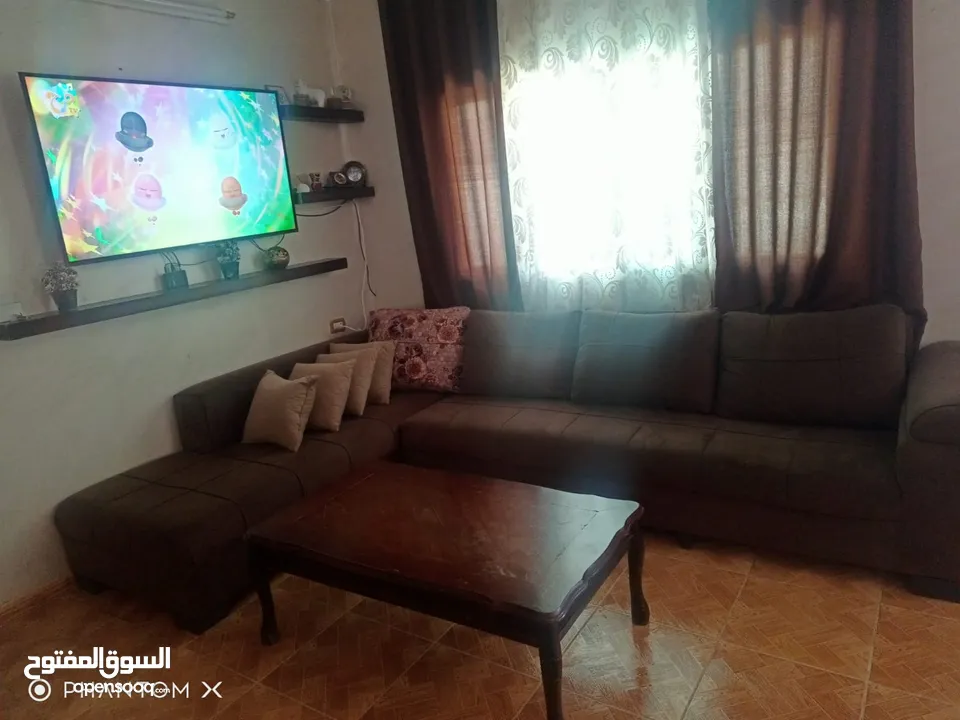 أثاث غرفة ضيوف ممتاز للبيع بشكل كامل او مجزء السعر مجزء على الهاتف