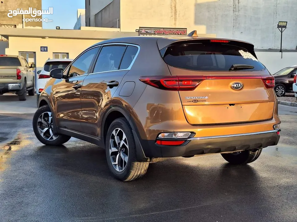 KIA SPORTAGE LX 2020