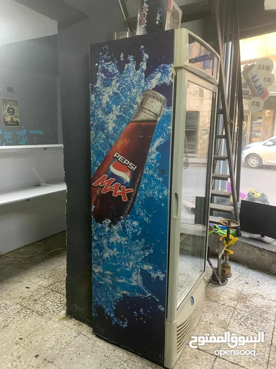 ثلاجة عرض مشروبات