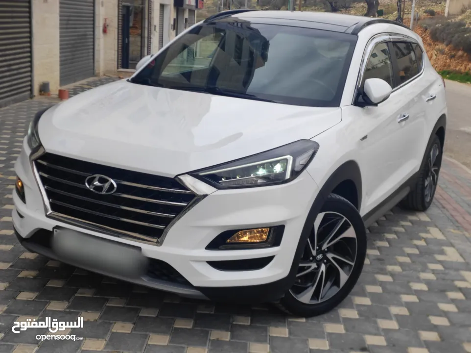 هونداي توسان بنزين فل مسكر اضافات دفع رباعي جيب بالكرتونة قطارة بالمصروف