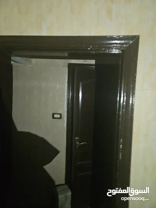 شقة صغيرة للبيع بين حي الأتراك وحي نايفة بسعر حرق