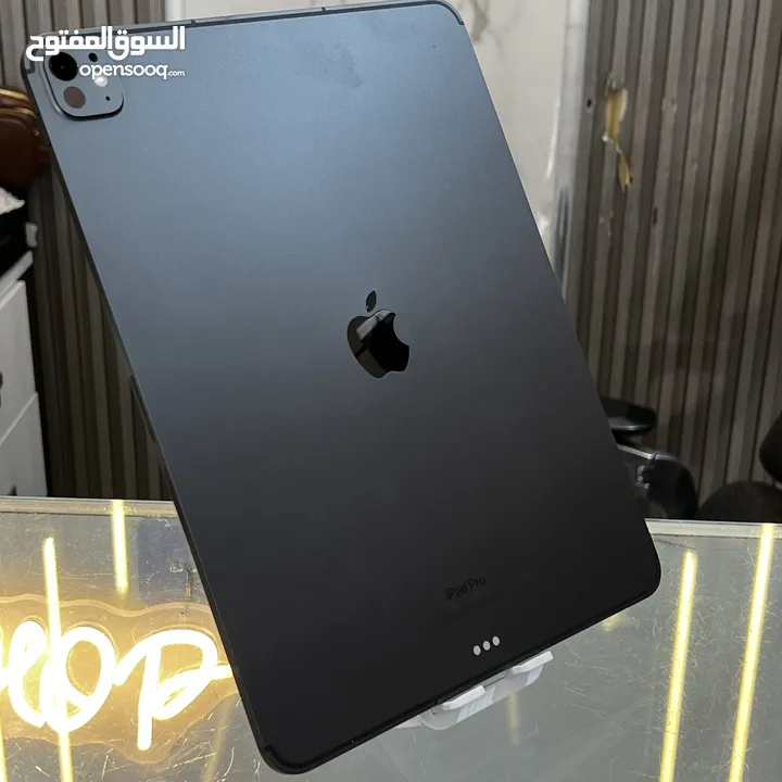 ‏iPad Pro 13-inch (M4) 256G  ‏Wi-Fi + Cellular