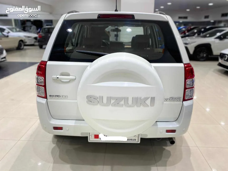 Suzuki Grand Vitara 2015 (White)