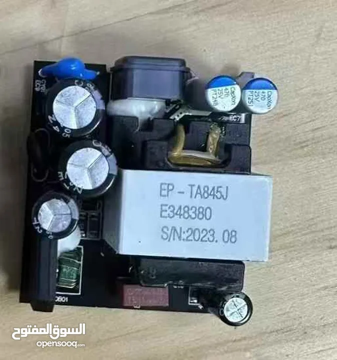 يتوفر لدينا شاحن سامسونج 45 وات الوكالة