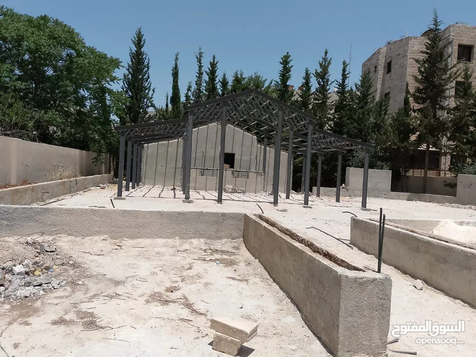 هنجر مطعم او كافيه او منزل)  Structural steel  للبيع .جديد ، لم يستعمل .. H ,90 kilograms ل  وزن كل