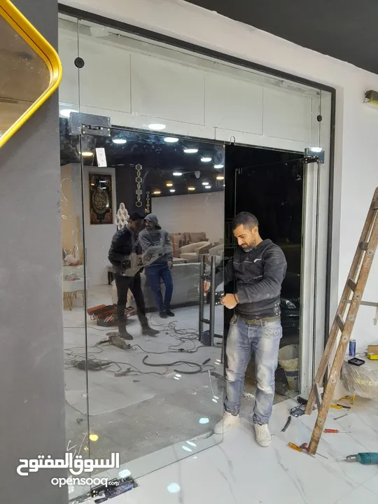 سيكوريت واجهات تقطيع مكاتب زجاج ترسات دربزين ستانلس ستيل اغلاق برندات مرايا