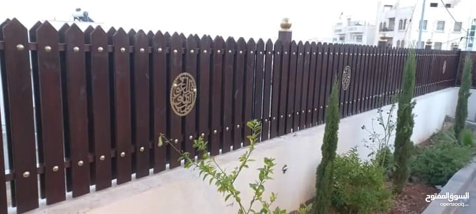 القيسي لكافة أعمال القرميد والحدادة وديكور والابرقولات وكرميد