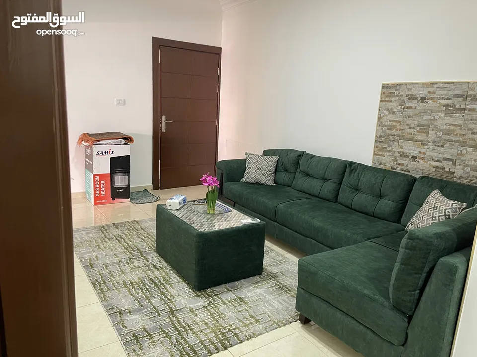شقة سوبرديلوكس قرب إشارات المنهل والجامعة الأردنية من المالك مباشرة للإيجار السنوي
