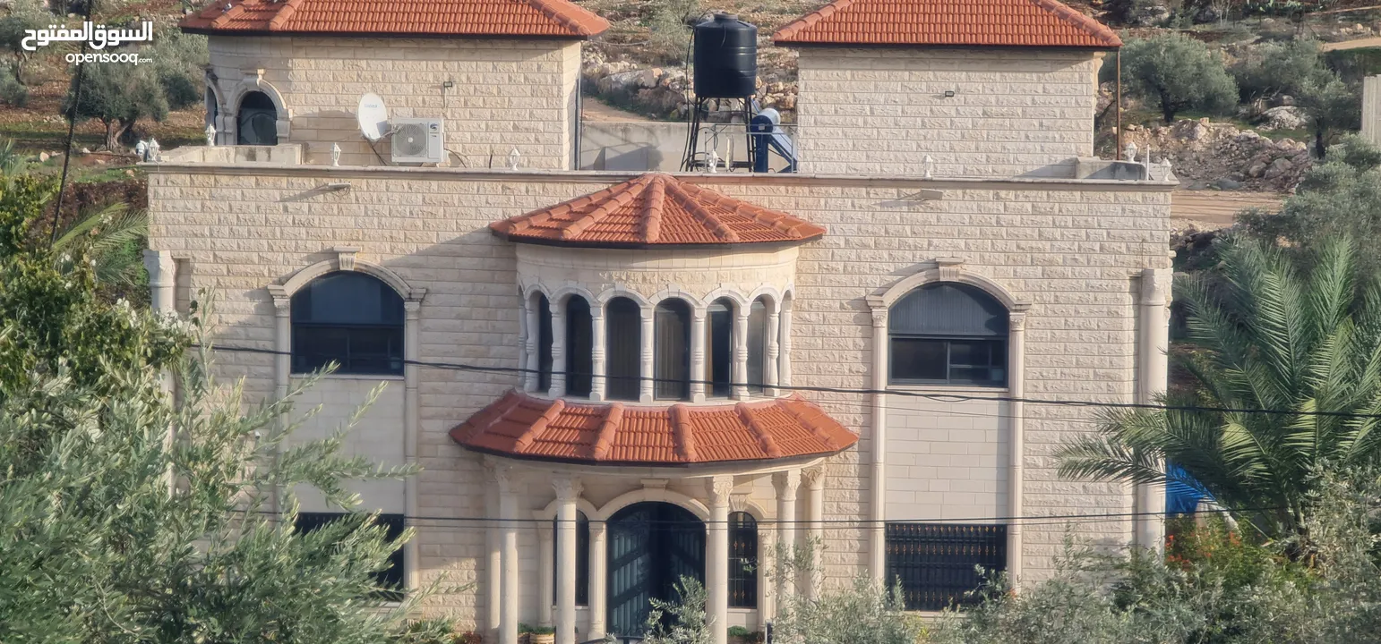 فيلا. للبيع