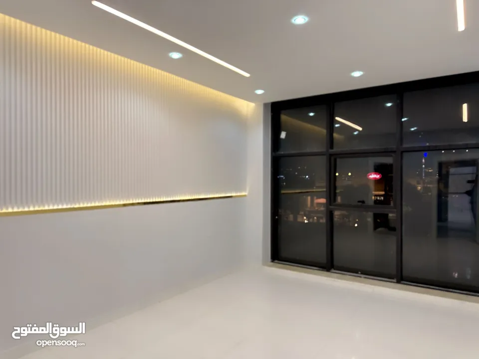 شقه مميزه مساحه 150 طابق ثاني فني
