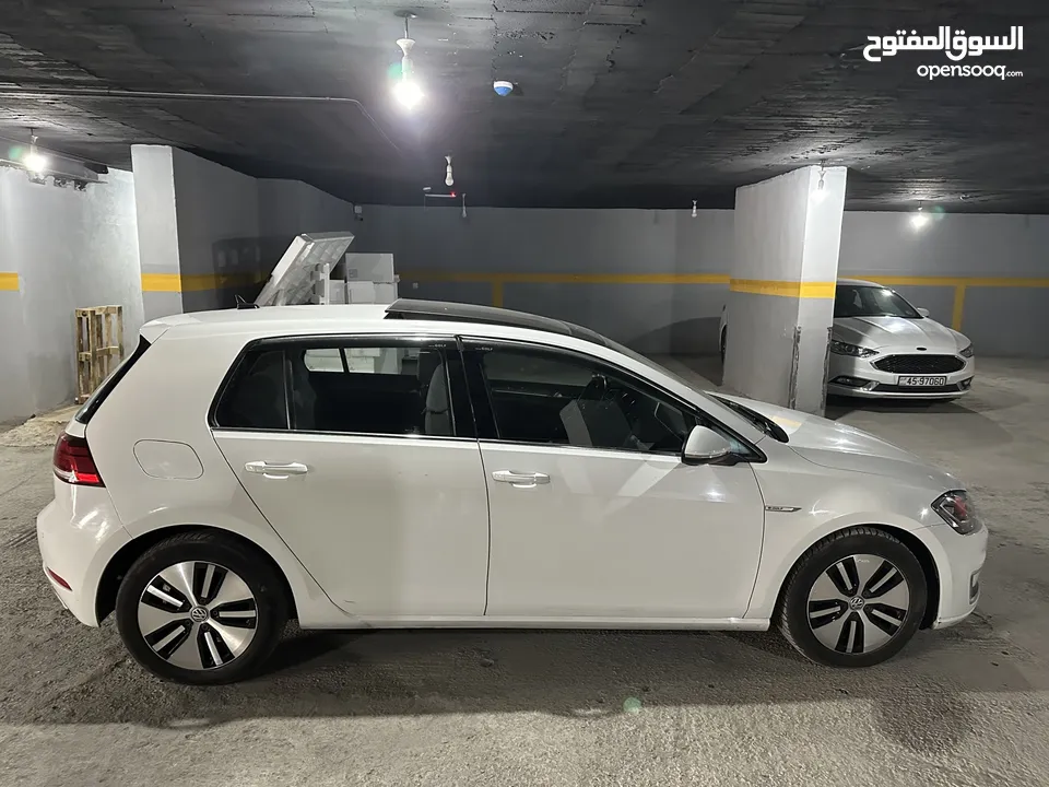 للبيع بحالة الوكالة Volkswagen E-Golf