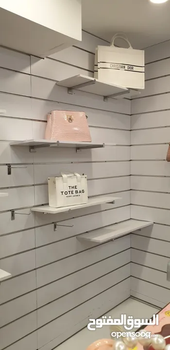 تصفية محل شنط واكسسوارات