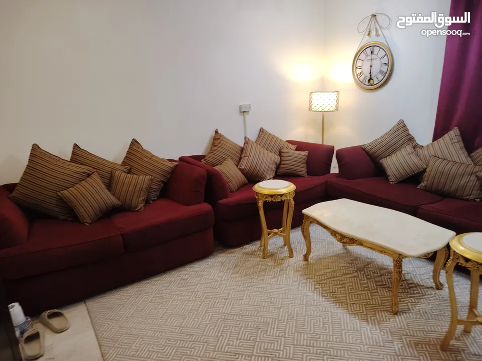 A luxurious seating set from Centrepoint, طقم جلوس فاخر من سنتر بوينت