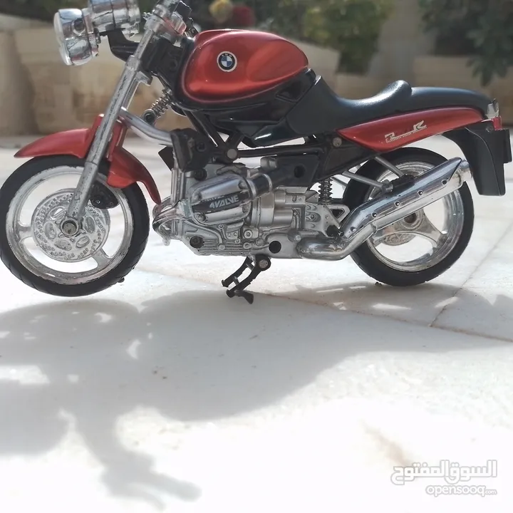 مجسم لعبة ماتور BMW