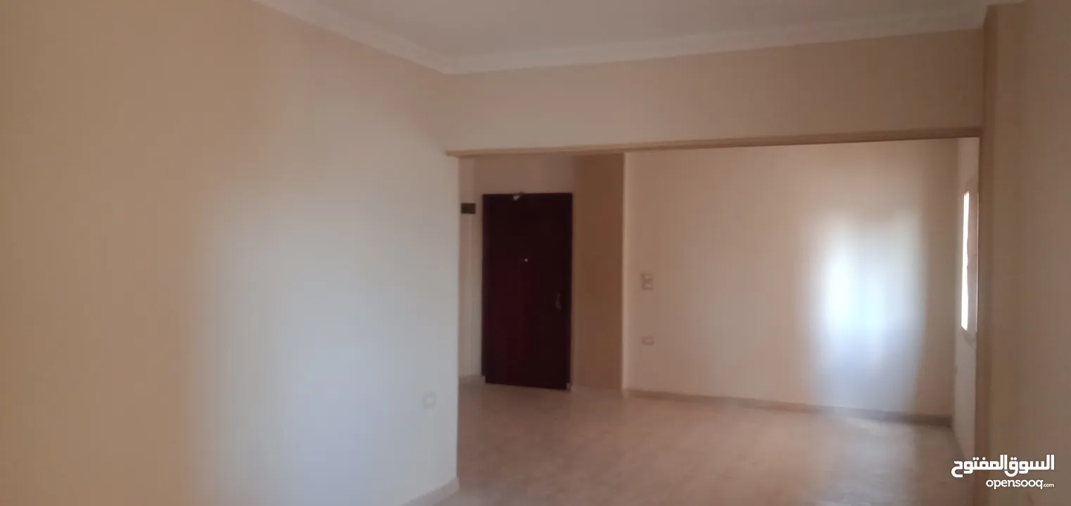 شقة للإيجار اول سكن جاهزة على الفرش يوجد فيديو كامل للشقة
