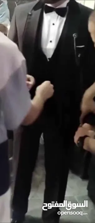 بدلة عريس استعمال ساعتين جديده وكاله للبيع بسعر مغري جدا