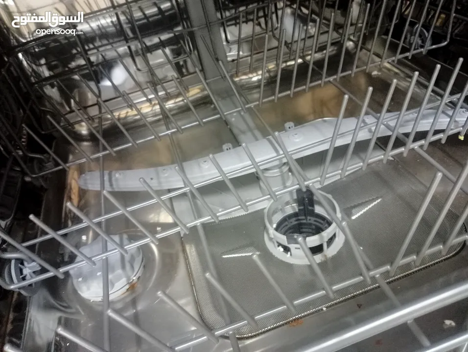 Dishwasher machine غسالة أطباق