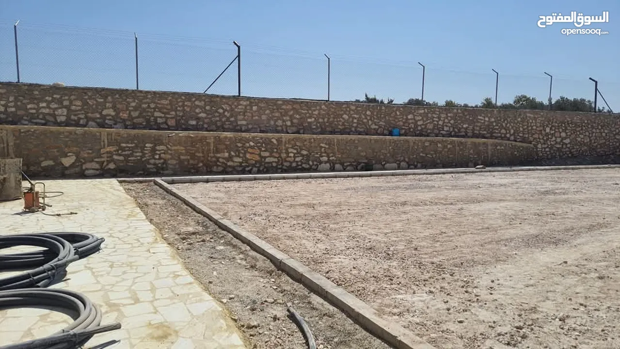 استصلاح اراضي بناء سلاسل تشييك مزارع بناء بيوت ريفيه تصميم مسابح بناء شاليهات تنفيذ جميع التعهدات