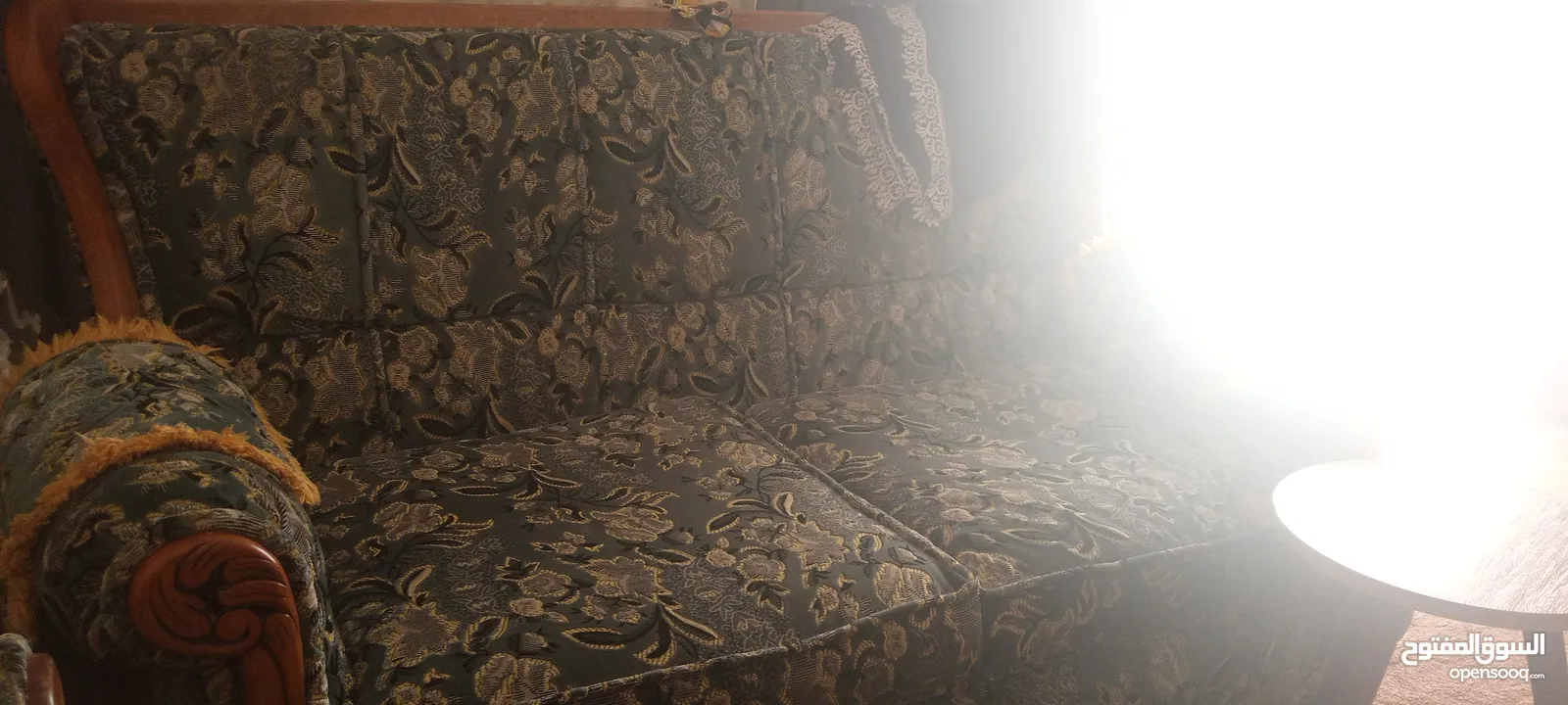 طقم كنب للبيع بحالة ممتازة جدا