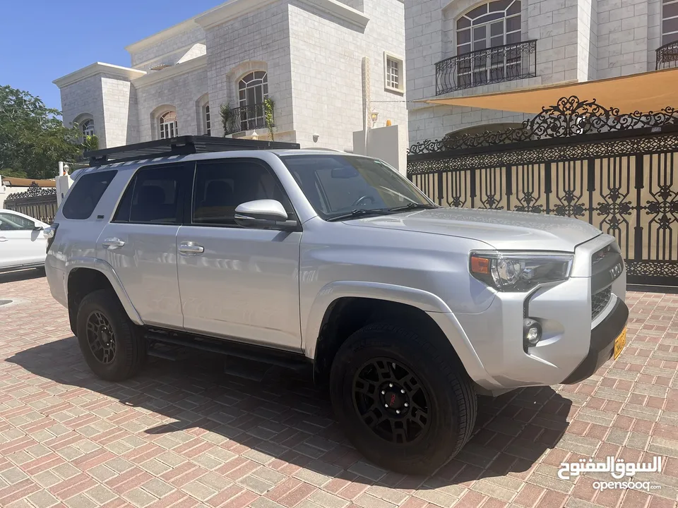 Toyota 4Runner 2019 - 7 Seats - For Sale