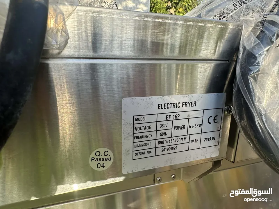 قلاية كهربائية مزدوجة ستانلس ستيل مع حنفيات لتصفية الزيت – بسعر 2000 شيكل