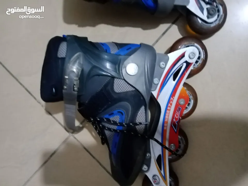 سكيت عدد2 نمره41والثاني43 نوعية ممتازة الي نمرته41 سعرالشراء 58 بالصور التسعيره عليه لثنين ب 30دينار