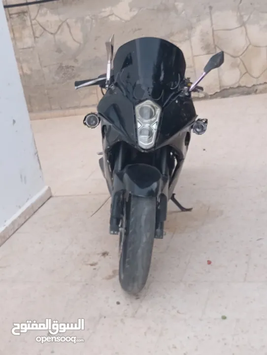 دراجه للبيع بدفعه 5000الاف وشكات الي معني يتواصل عرقم بصلاه عنبي الدراجه شركه ماشيه 7500 كيلو