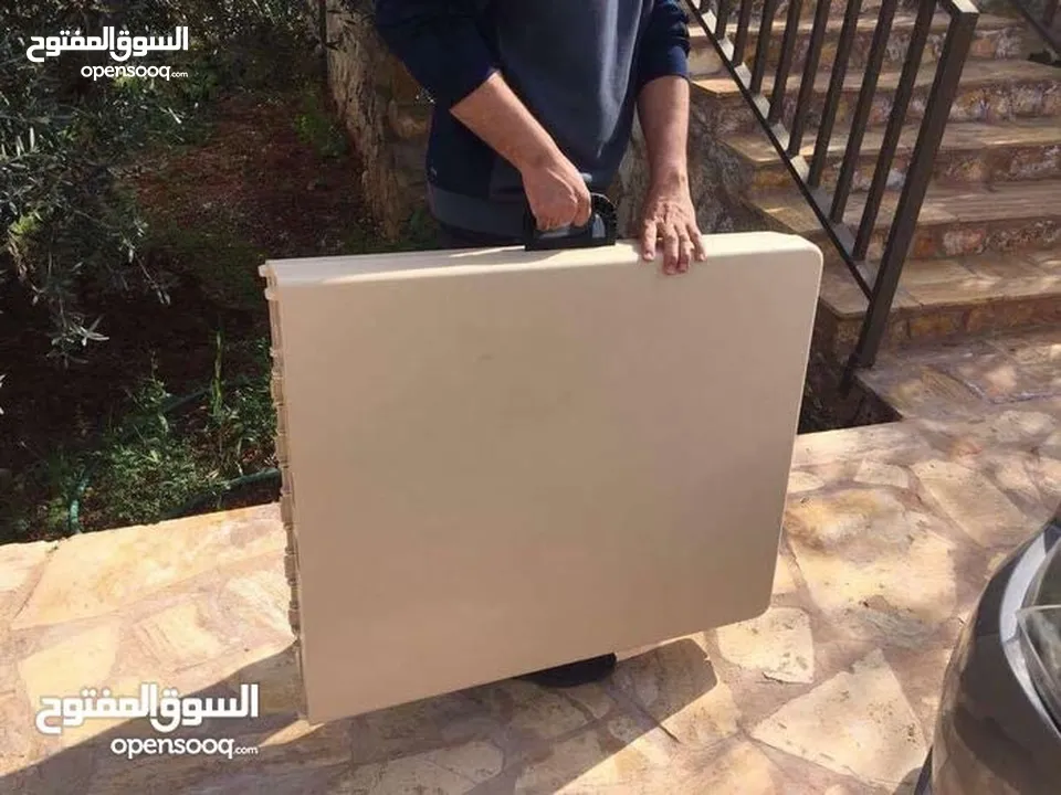 طاولات طعام خارجية وداخلية طوي