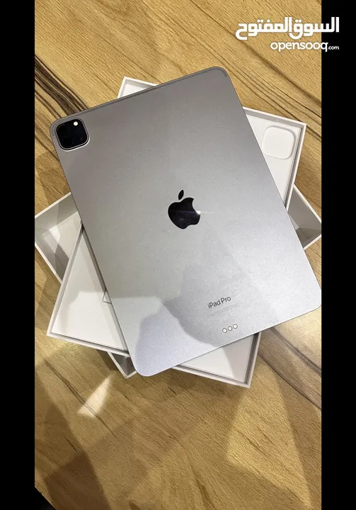 iPad Pro M2 4th gen 128gb  ايباد برو استخدام بسيط مع كل الاكسسوارات و قلم m2 الجيل الرابع