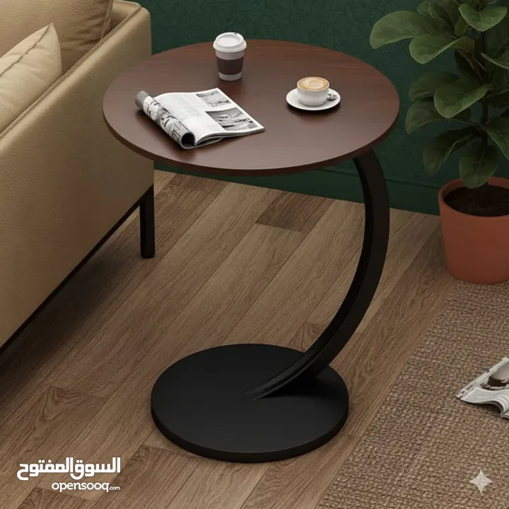 استمتع بالراحة والجمال مع طاولة جانبية مستديرة على شكل حرف C، الحل المثالي لكل مكان!