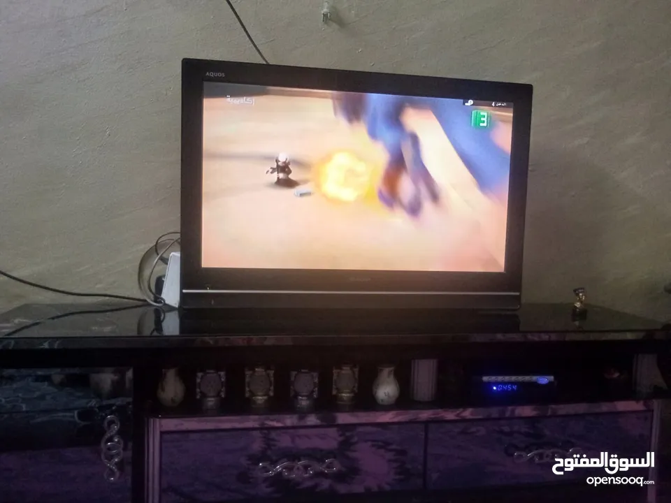 شاشه شارب 32 بوصه بحاله ممتازه وعلى الفحص
