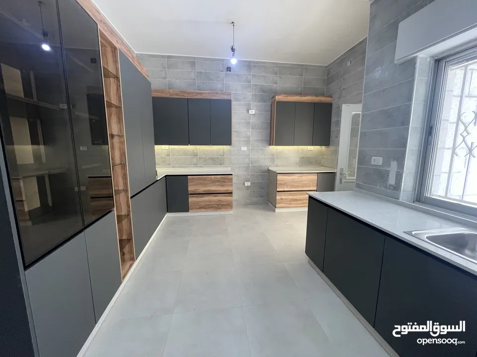 Fully Renovated Villa for rent in Shmesani ( Property 39160 )-174787713
